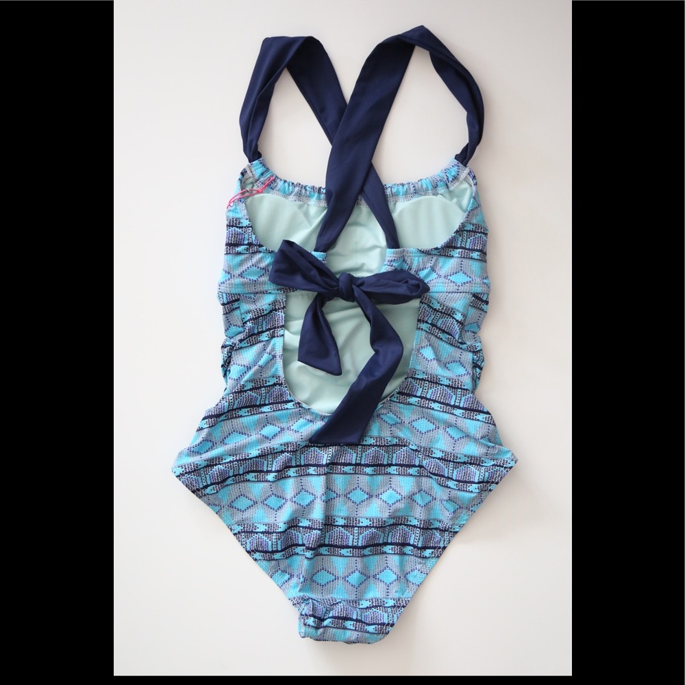 One piece swimsuit (XS) - Picture 3 of 4